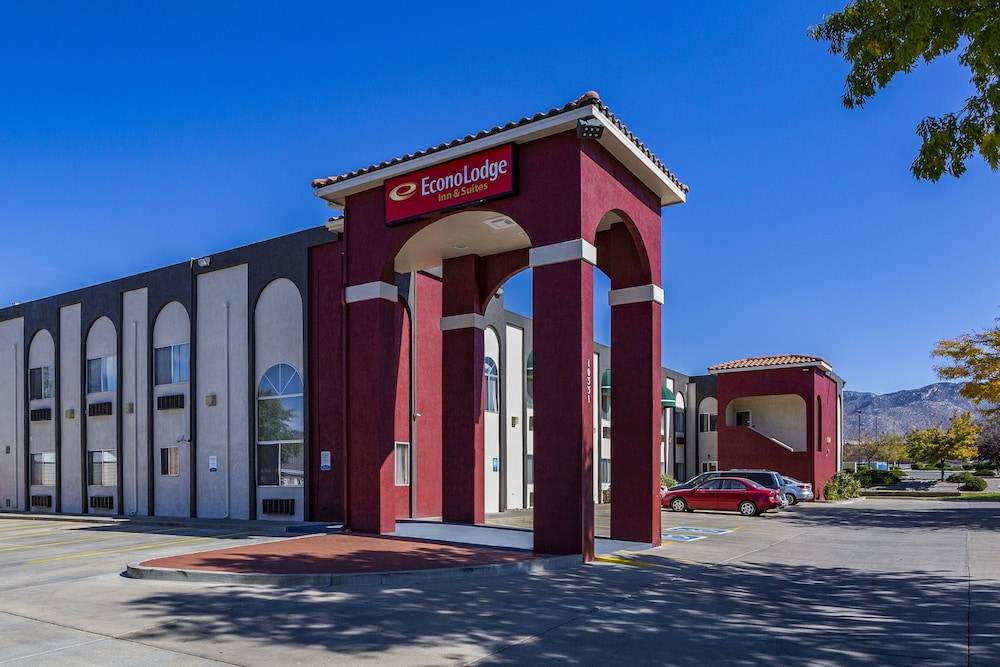 Econo Lodge Inn & Suites Albuquerque East I-40 Eubank Exit 1