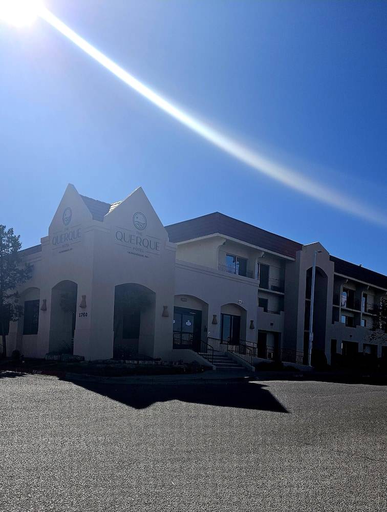 The Querque Hotel 1