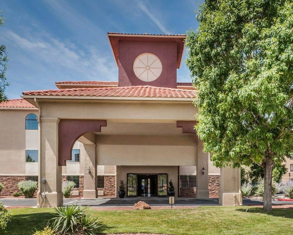 Quality Inn & Suites Albuquerque West 1