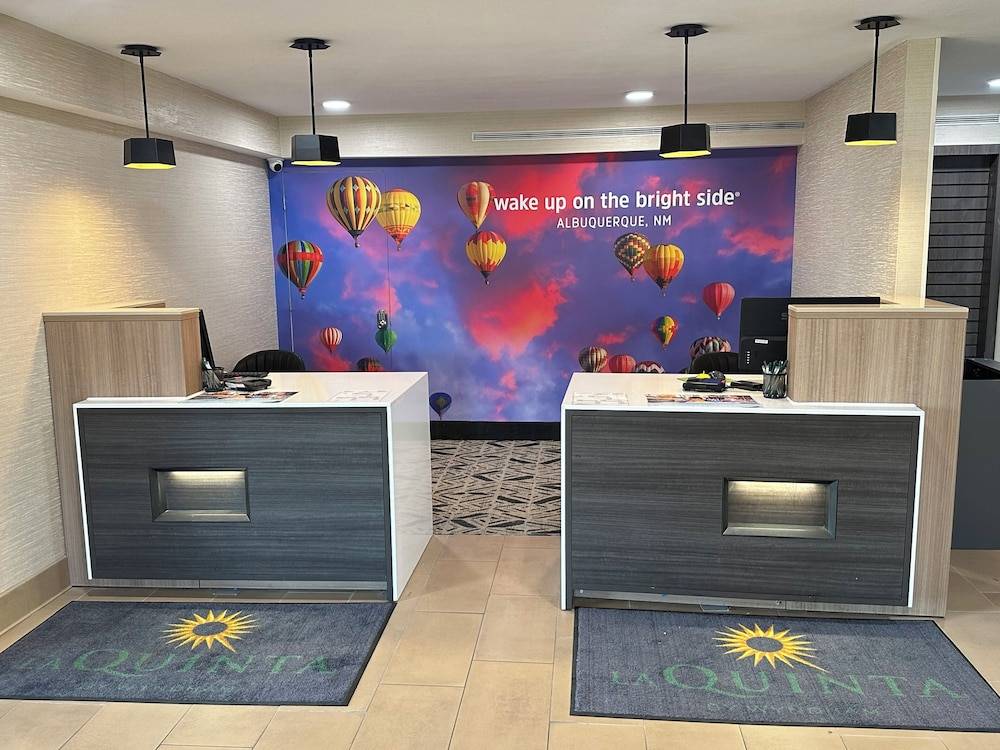 La Quinta Inn by Wyndham Albuquerque Airport 2