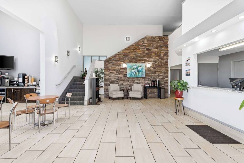 SureStay Hotel by Best Western Albuquerque Midtown 2