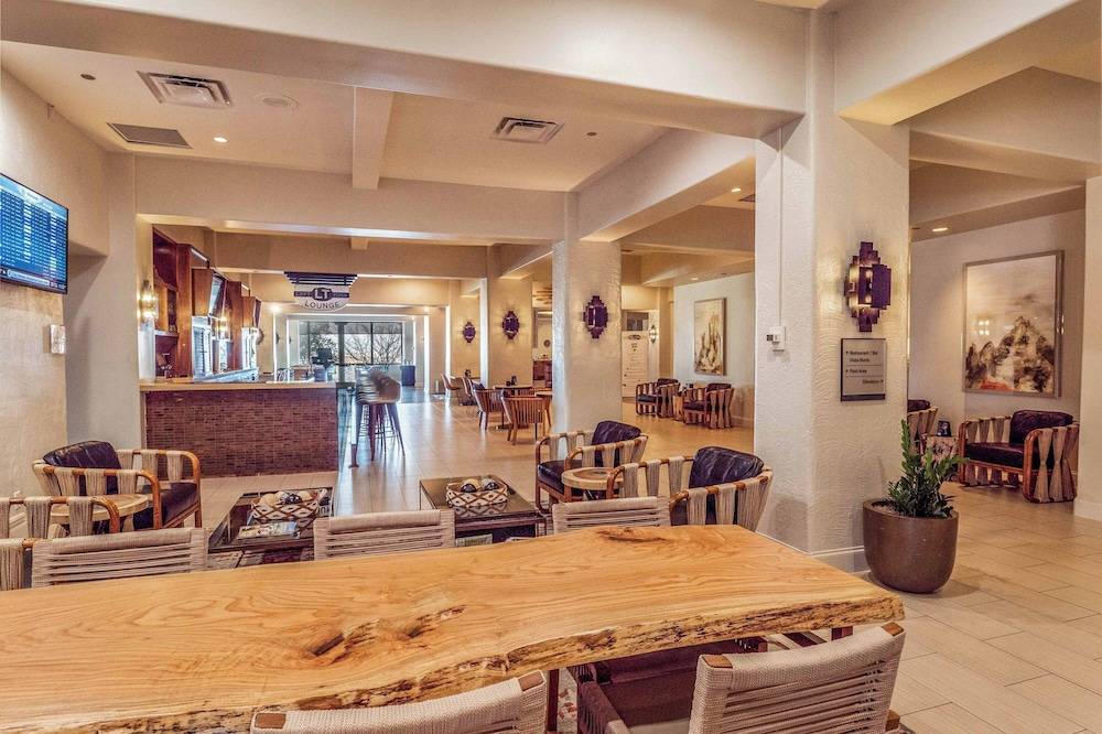 Sheraton Albuquerque Airport Hotel 2