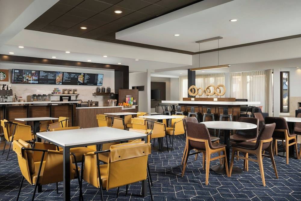 Courtyard by Marriott Albuquerque Airport 1