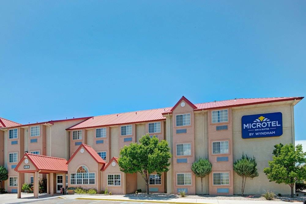 Microtel Inn & Suites by Wyndham Albuquerque West 1