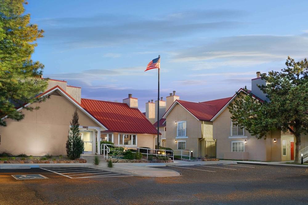 Sonesta ES Suites Albuquerque 1