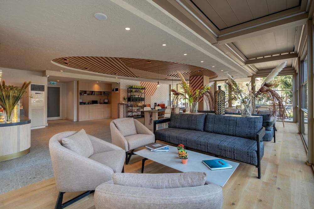 Oli Hotel and Suites 2