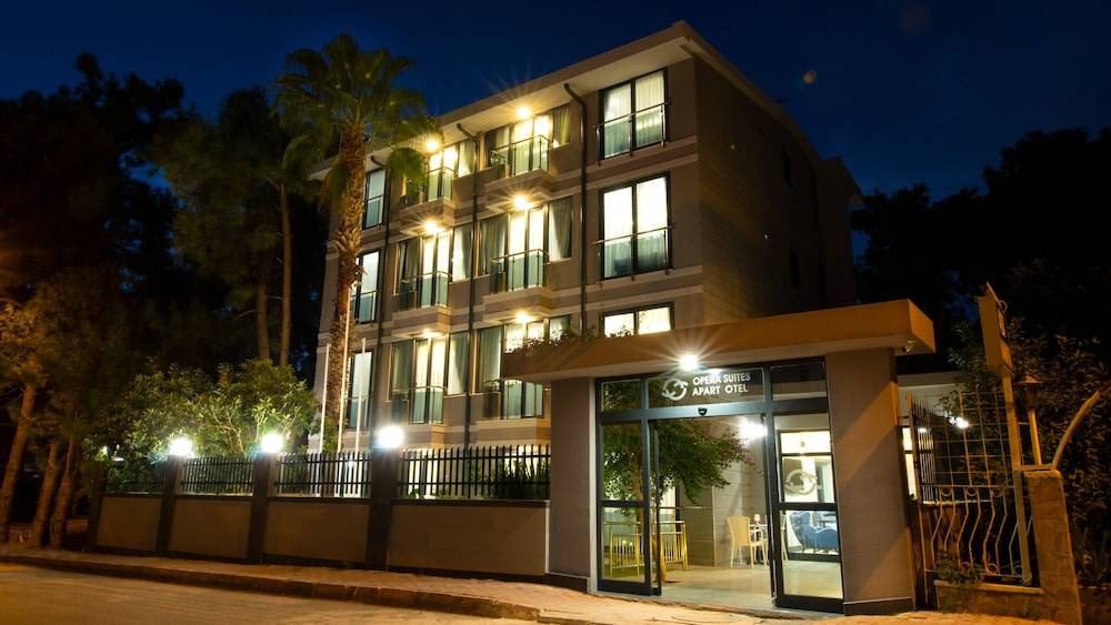 OPERA SUITES Apart Hotel 1