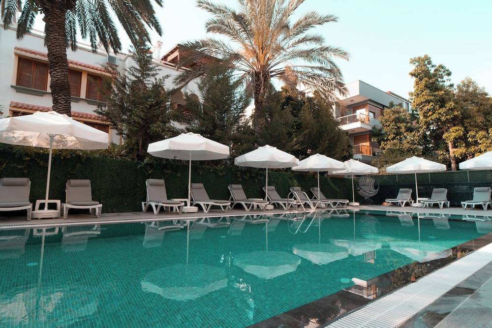 Sam Hotel 1