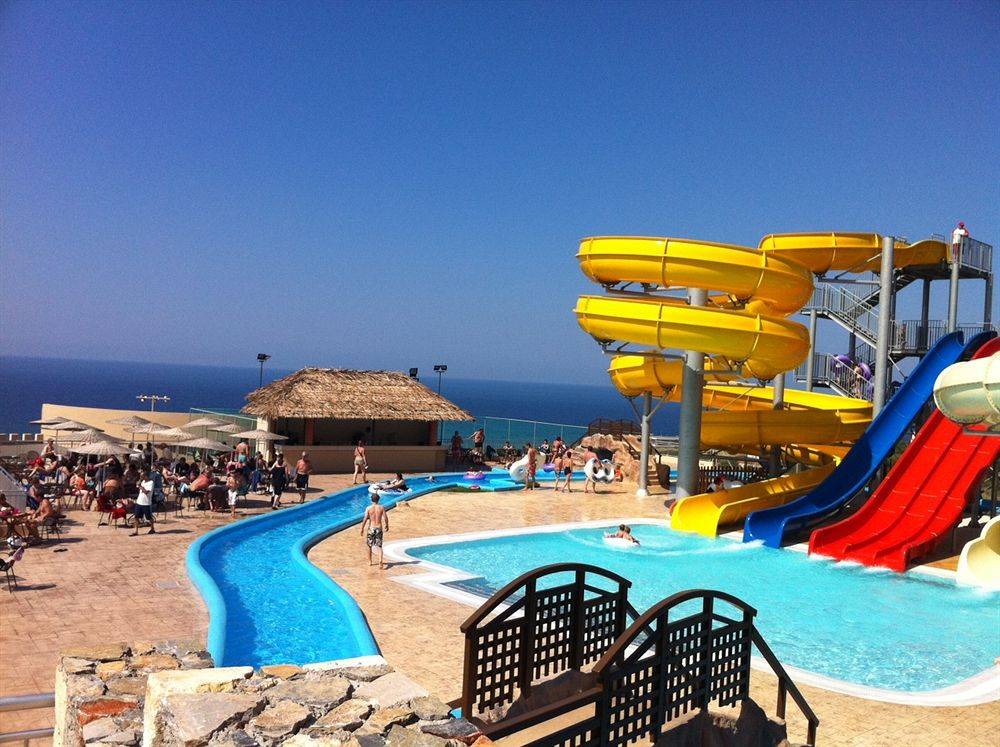 THE VILLAGE RESORT & WATERPARK 1