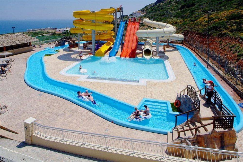 THE VILLAGE RESORT & WATERPARK 2