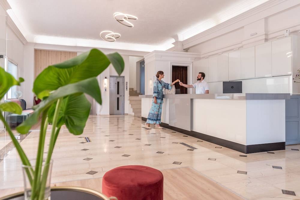 Azure Mare Hotel 2