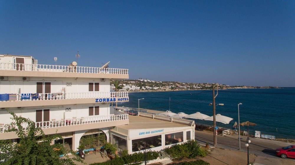 Zorbas Beach Hotel 1