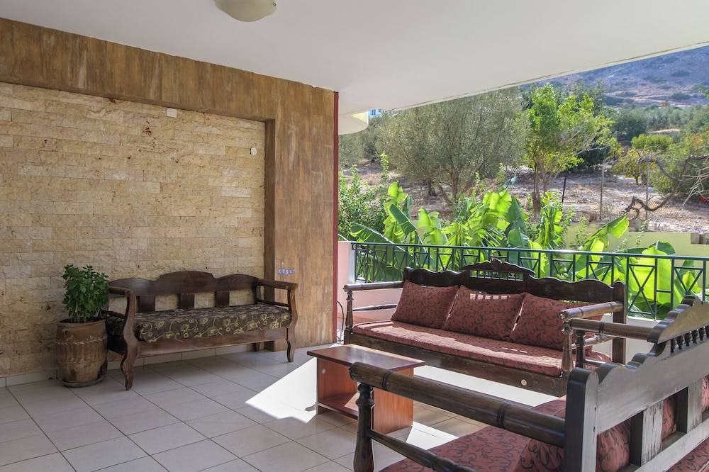 Ariadni Palace Apartments 2