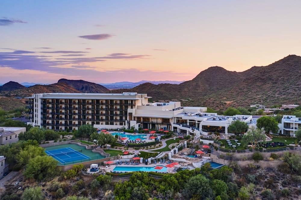 ADERO Scottsdale Resort, Autograph Collection 1