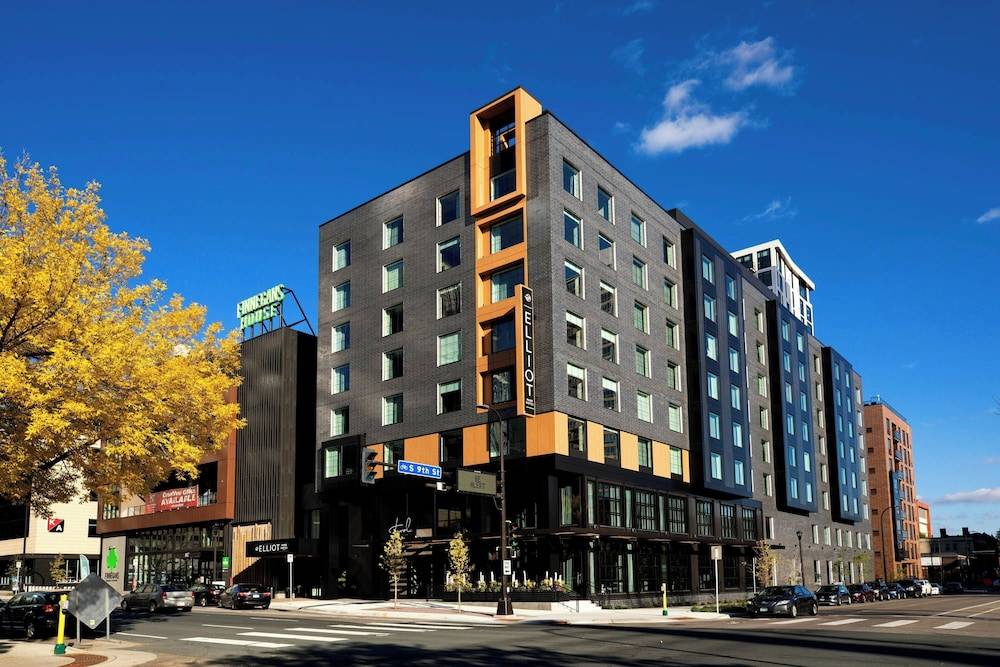 Elliot Park Hotel, Autograph Collection 1
