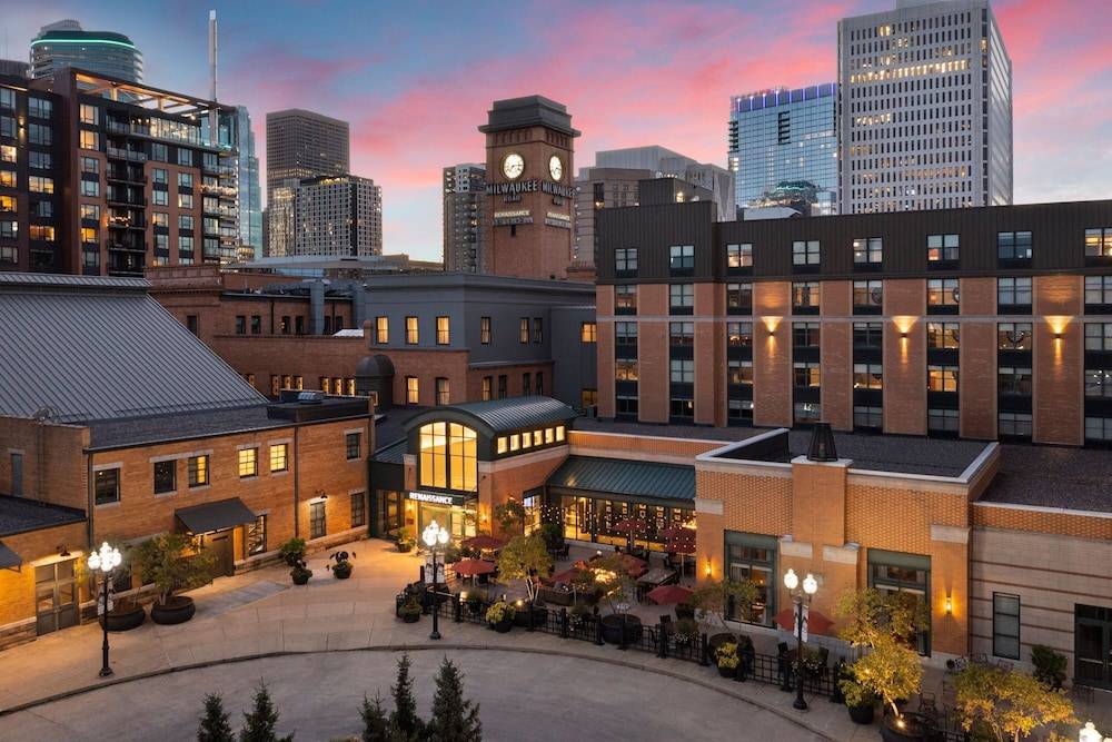 Renaissance Minneapolis Hotel, The Depot 1