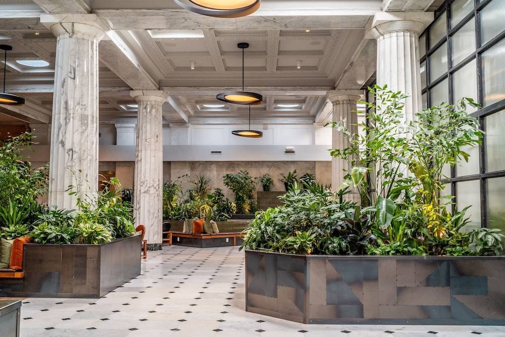 Emery Hotel, Autograph Collection 1