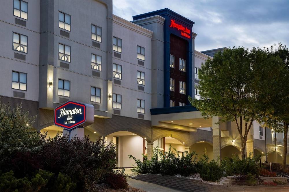 Hampton Inn by Hilton Kamloops 1