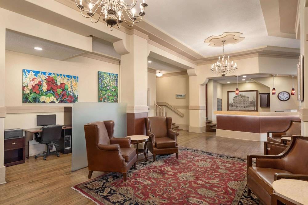 The Plaza Hotel Downtown, Trademark Collection by Wyndham 2