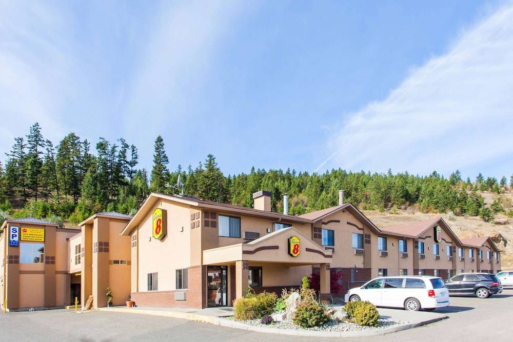 Super 8 by Wyndham Kamloops On The Hill 1