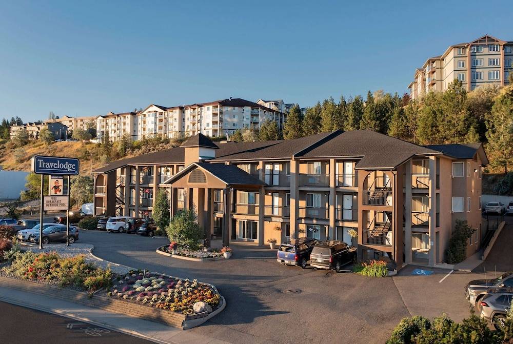 Travelodge by Wyndham Kamloops Mountview 1