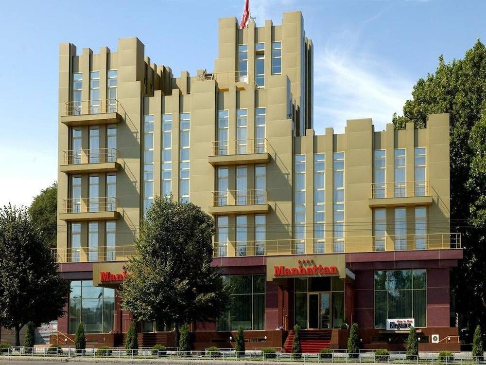 Manhattan Hotel & Restaurant 1