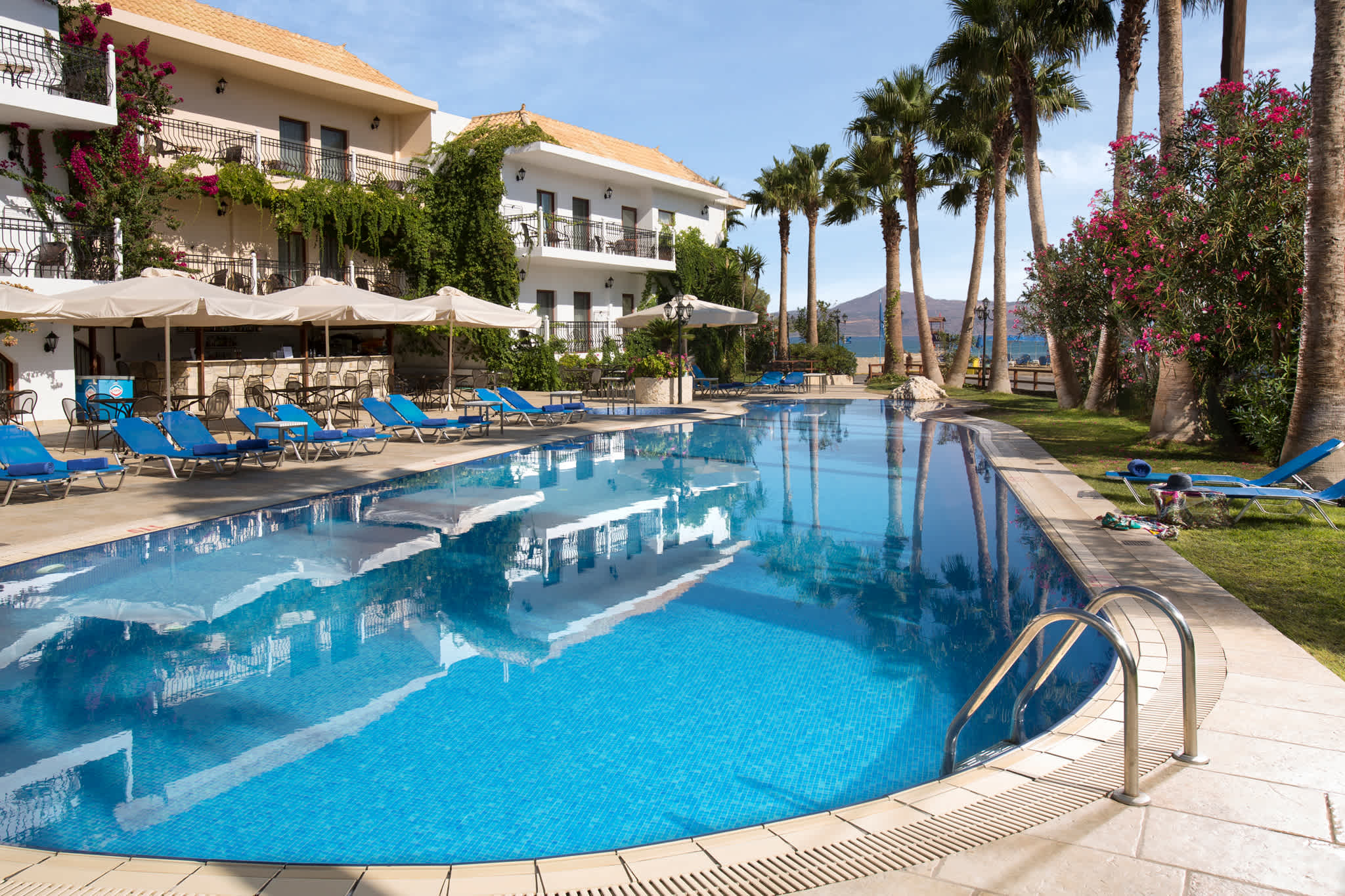 Almyrida Beach Hotel 2