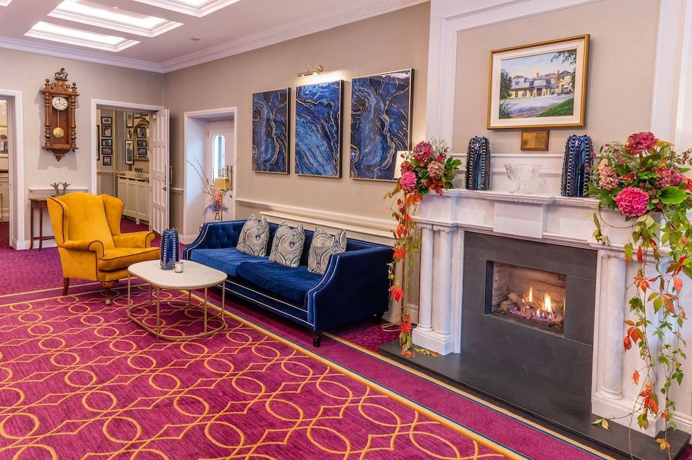 Cork's Vienna Woods Hotel & Villas 2
