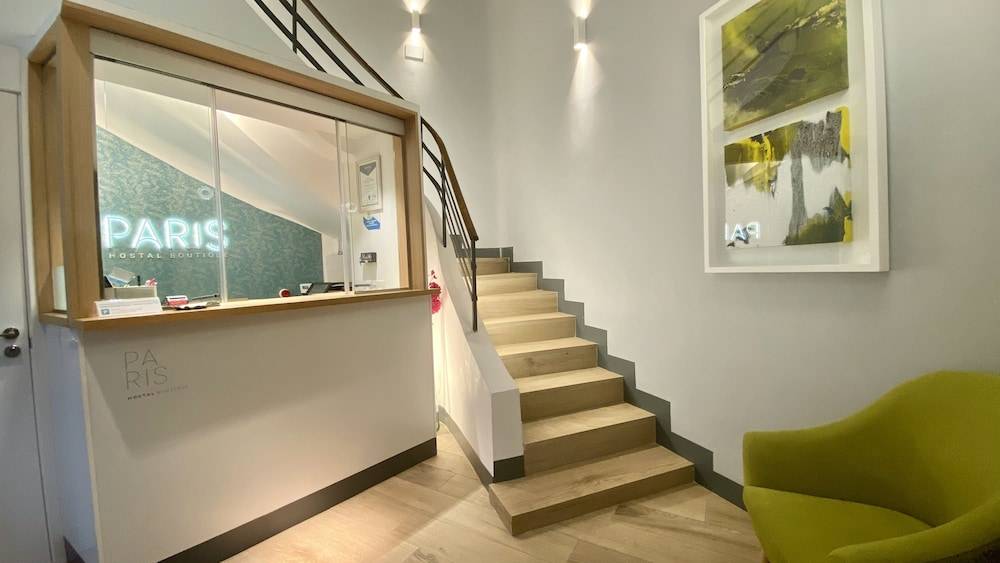 Hostal Paris 2