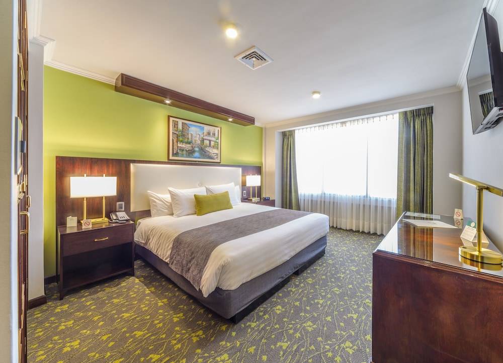 Ritz Apart Hotel 1