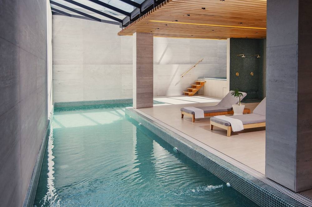 Met Hotel 1