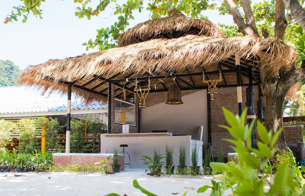 Phi Phi Nice Beach Resort 2