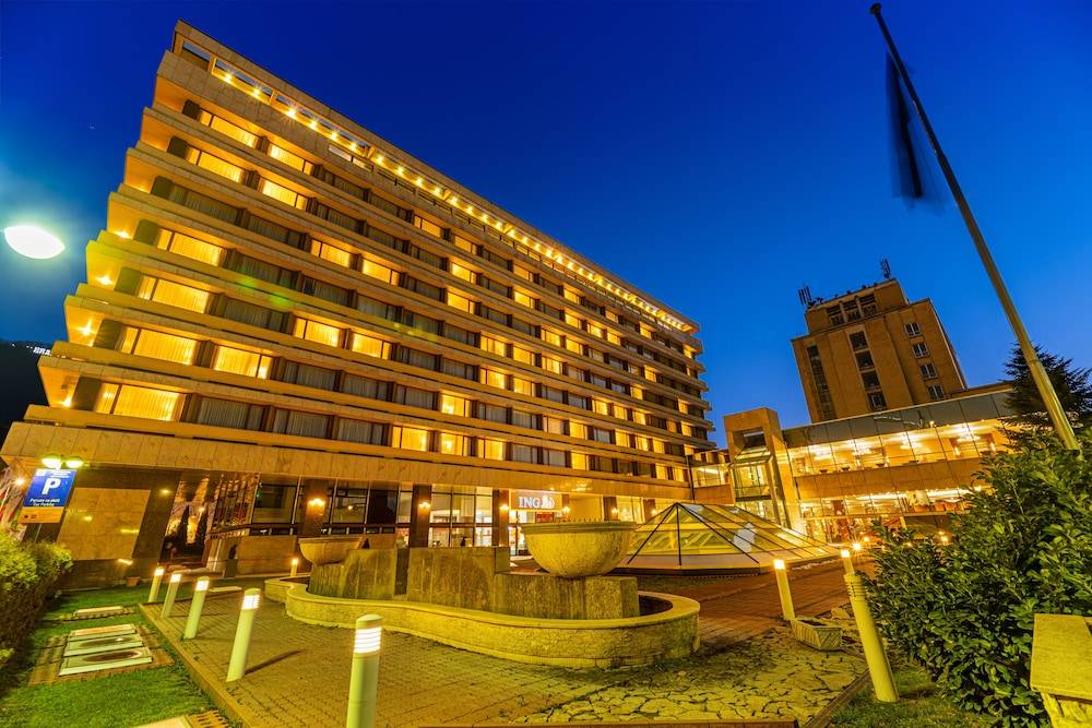 Hotel Aro Palace 1