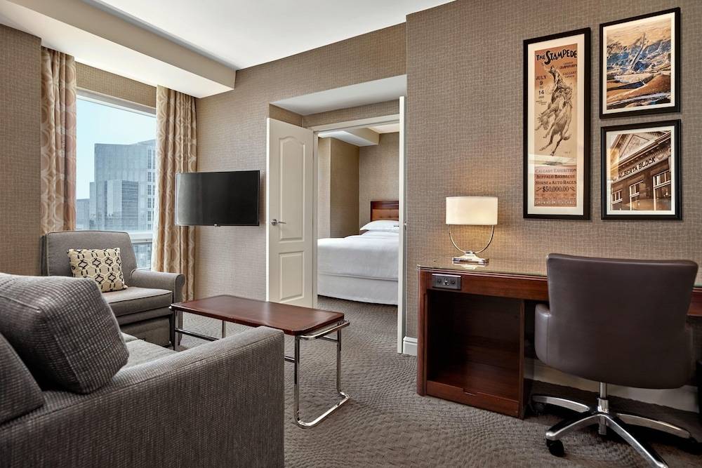 Sheraton Suites Calgary Eau Claire 1