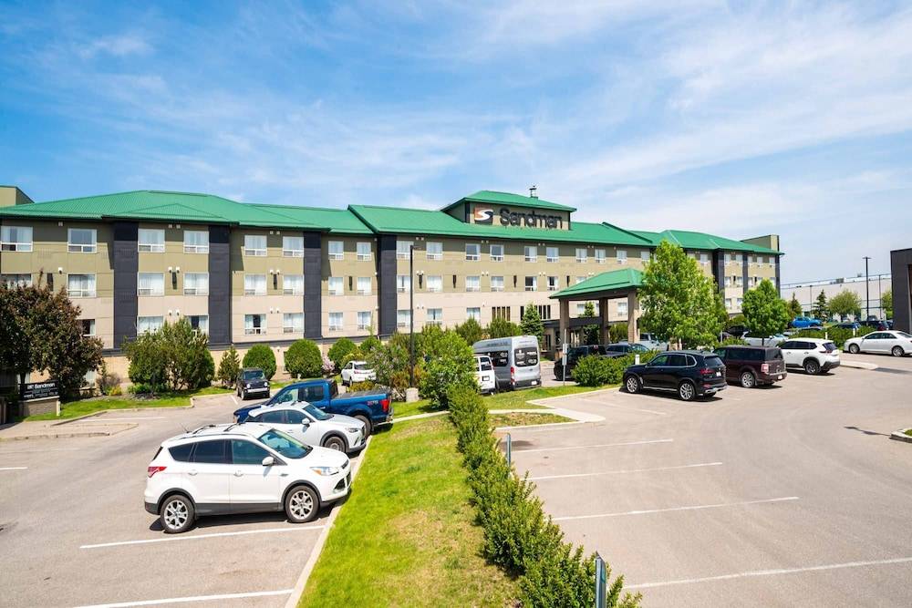 Sandman Hotel Calgary Airport 1
