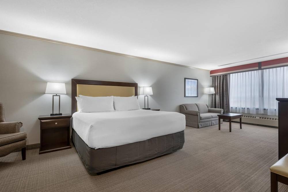 Best Western PLUS Port O'Call Hotel 1