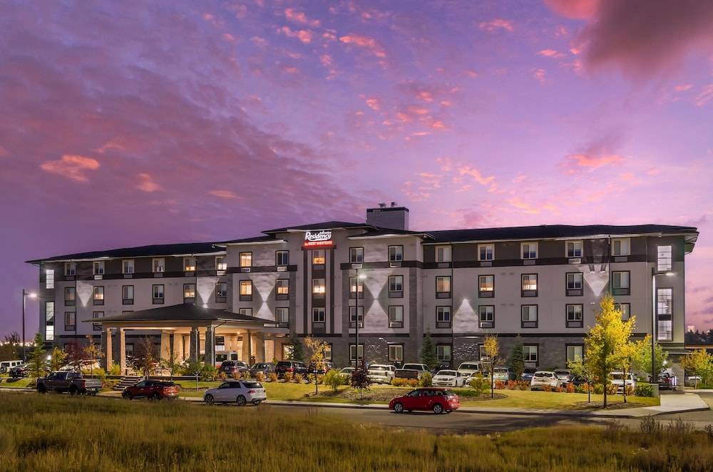 Executive Residency by Best Western Calgary City View North 1