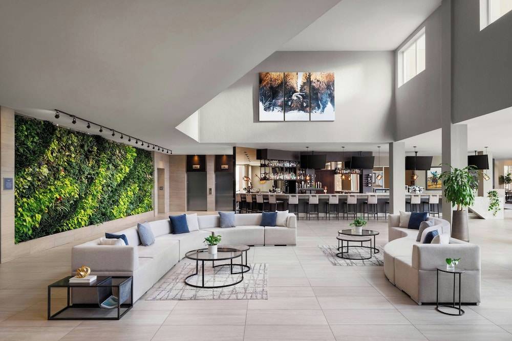 The Westin Calgary Airport 1