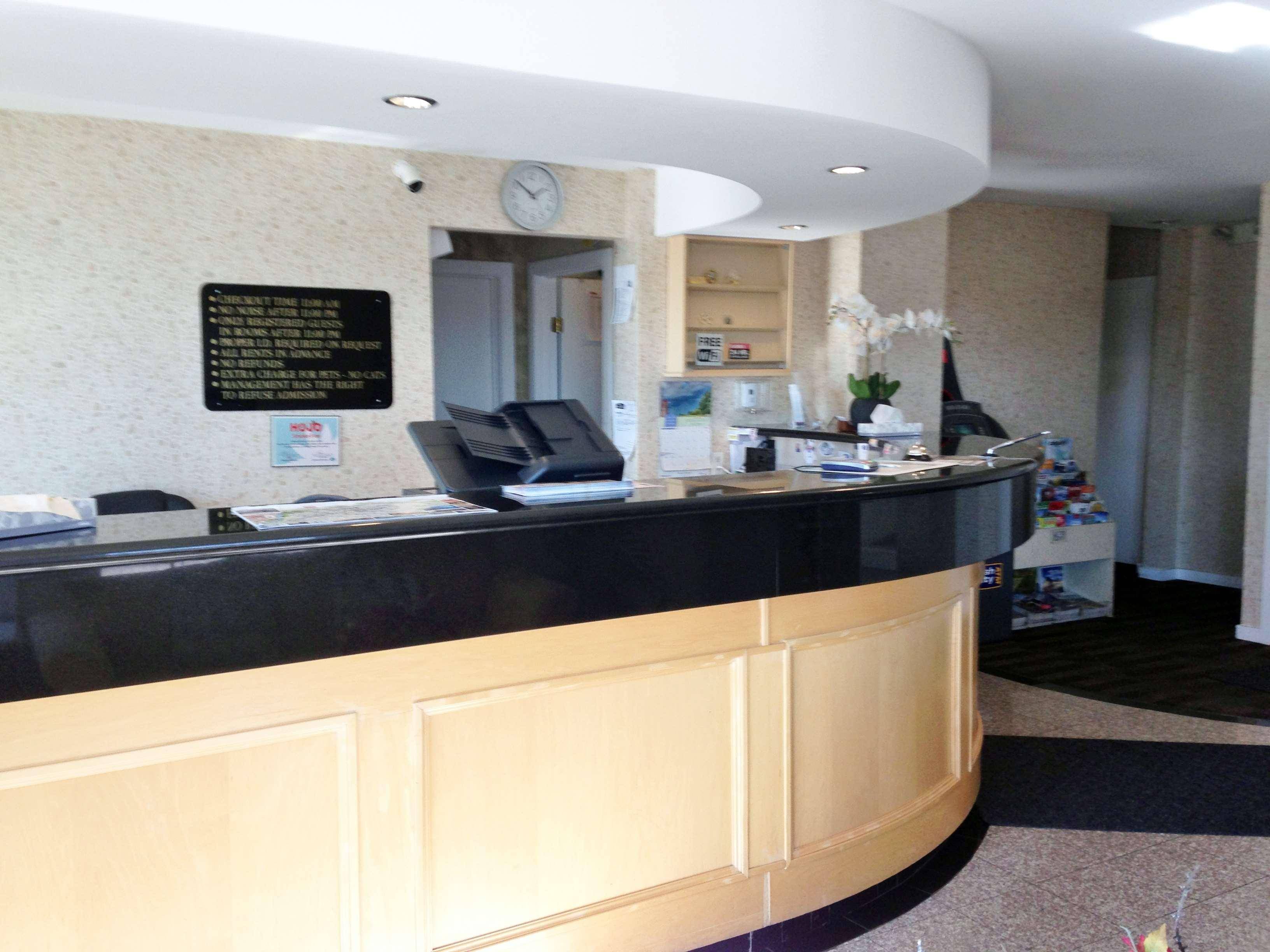Canadas Best Value Inn Chinook Station 1