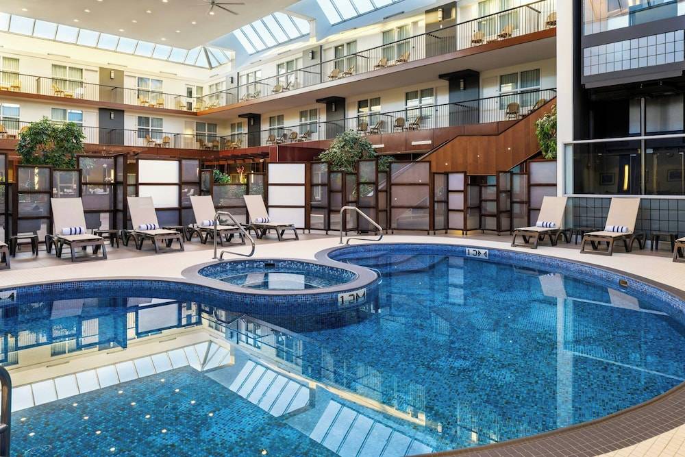 Delta Hotels by Marriott Calgary South 1