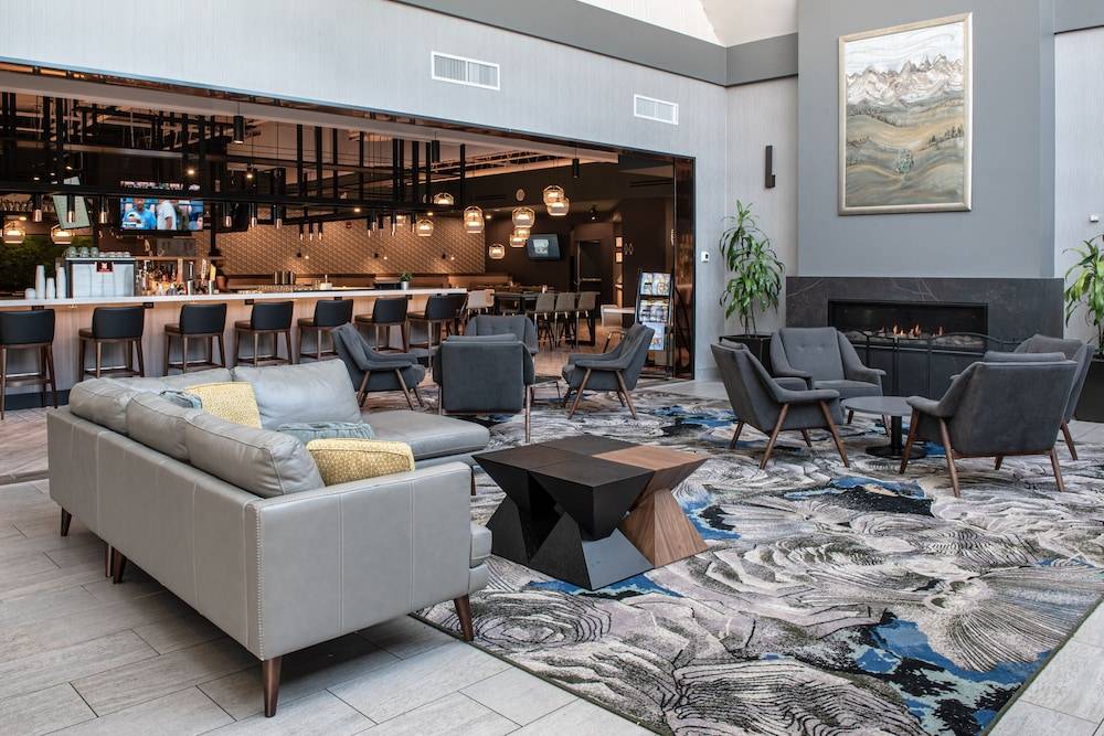 Delta Hotels by Marriott Calgary South 2