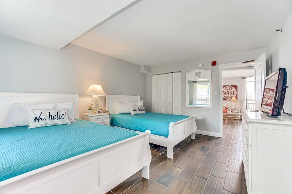 Monterey Bay Suites 2