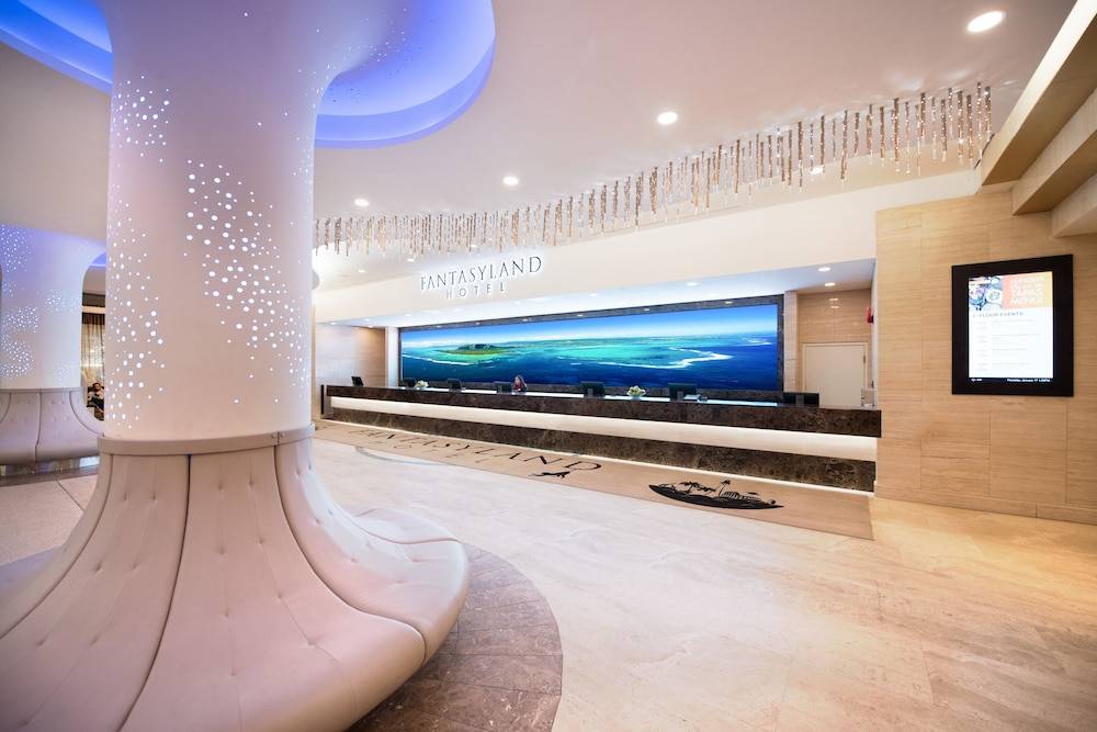 Fantasyland Hotel 1