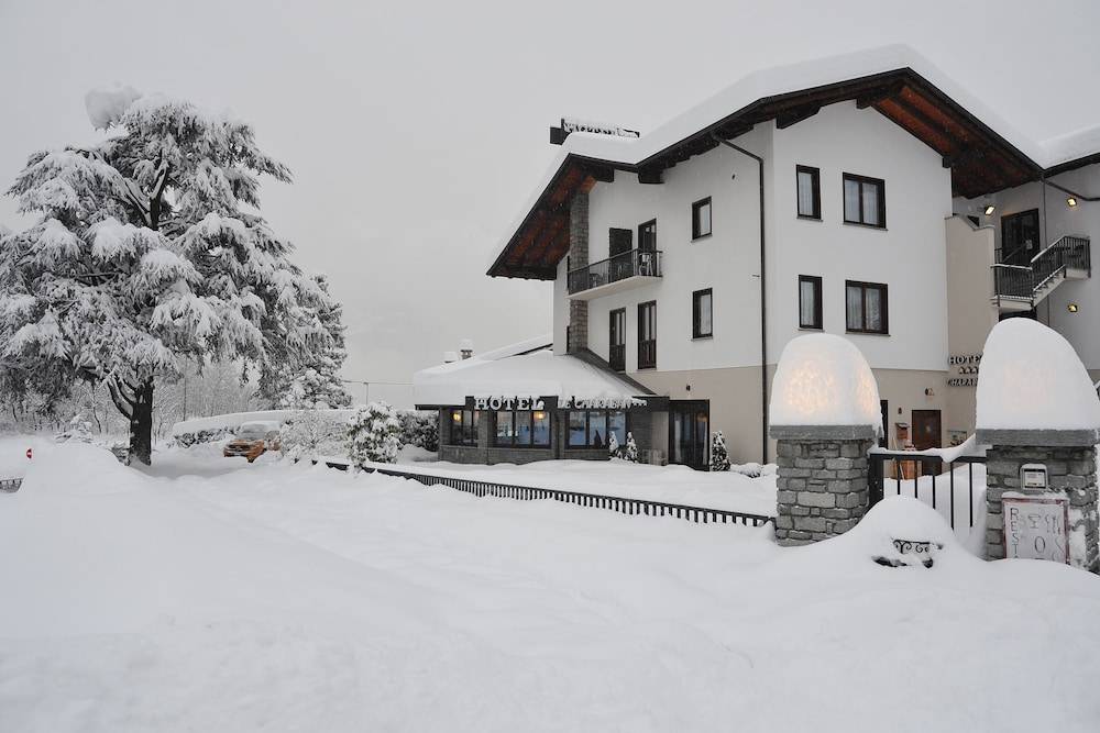 Hotel & Restaurant Le Charaban 1