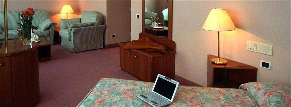 Hostellerie Du Cheval Blanc 1