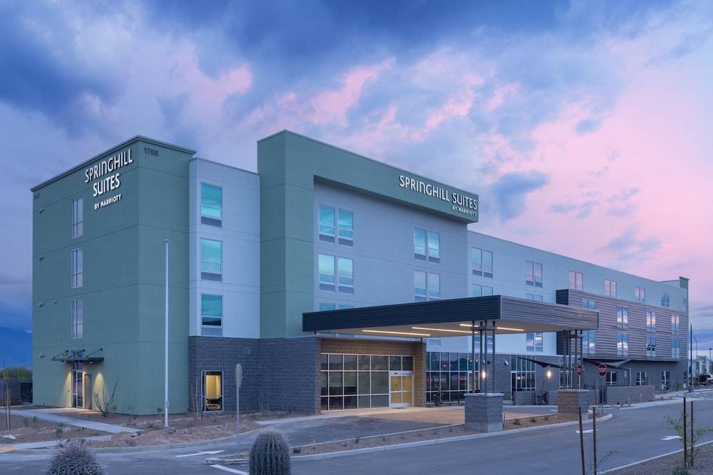 SpringHill Suites by Marriott Tucson at The Bridges 1