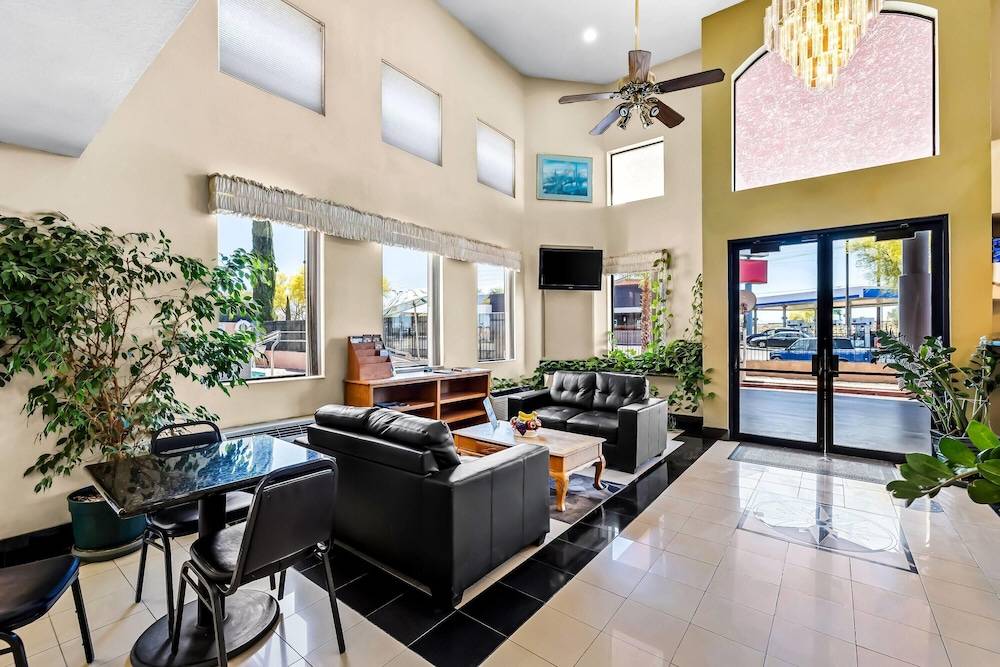Days Inn by Wyndham Tucson Airport 2