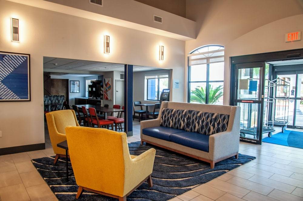 Holiday Inn Express TUCSON-AIRPORT by IHG 2
