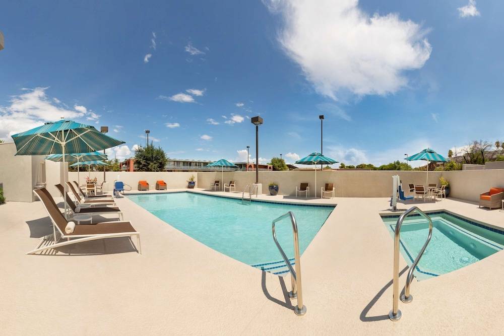 Hyatt Place Tucson Central 1