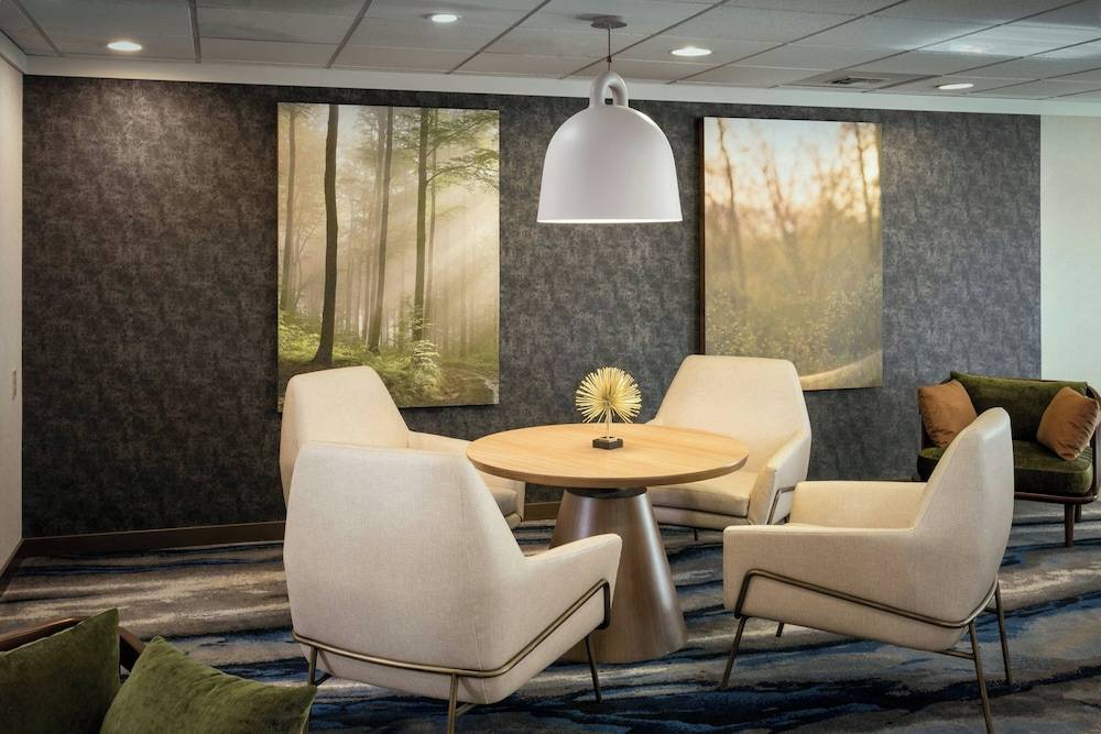 Fairfield Inn & Suites by Marriott Anchorage Midtown 2